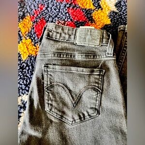 Woman’s Levi’s Denim Jeans. Black size 27.